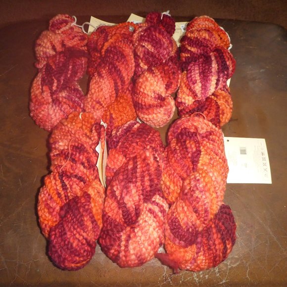 7 Hanks Arauicania Wool Blend Yarn Color 402 (Reds Combo)